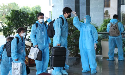 Healthcare sector applies drastic measures to prevent COVID-19 from entering Vietnam